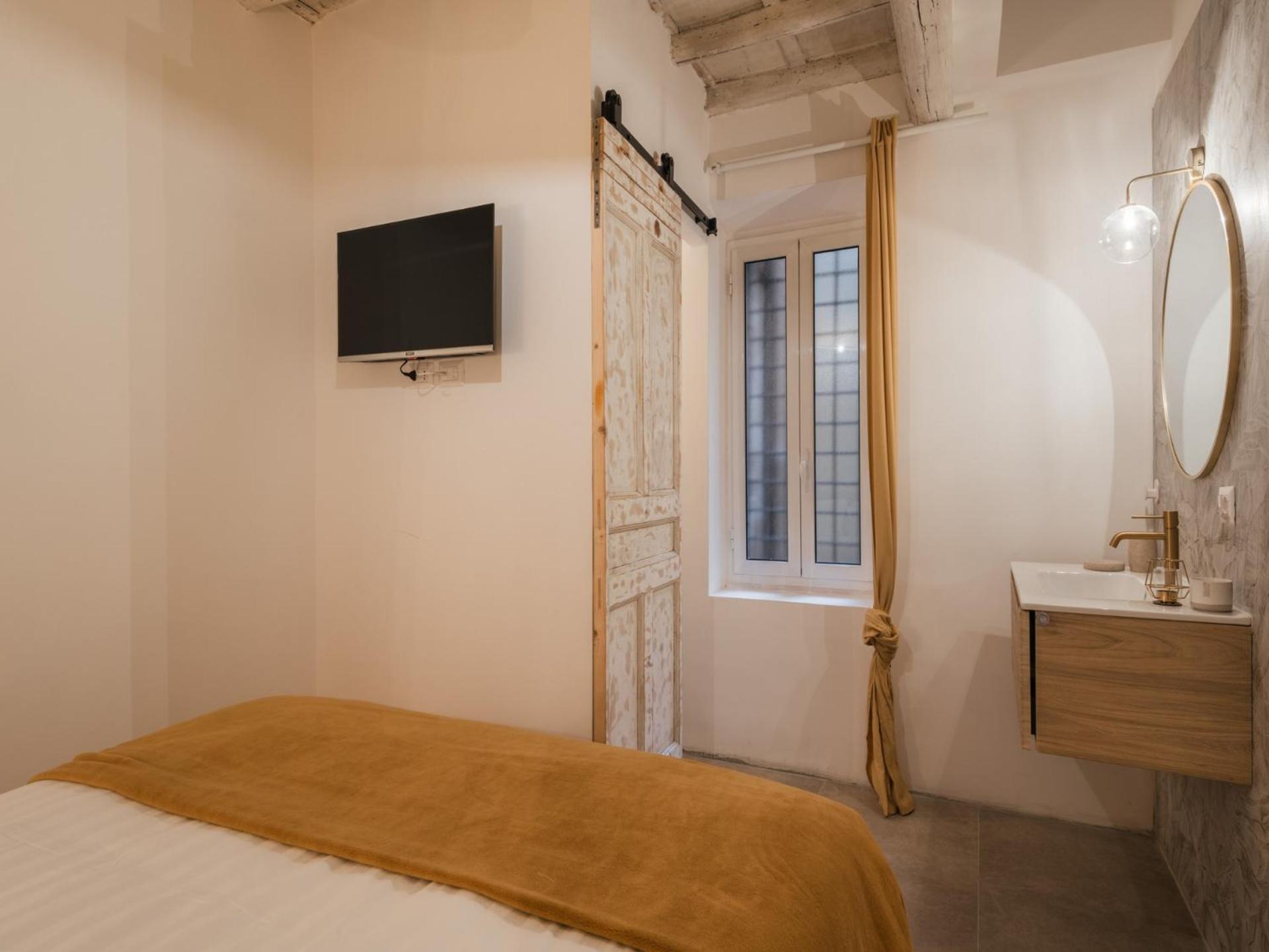 The Rent - Charming Two-bedroom Near The Vatican * Rom