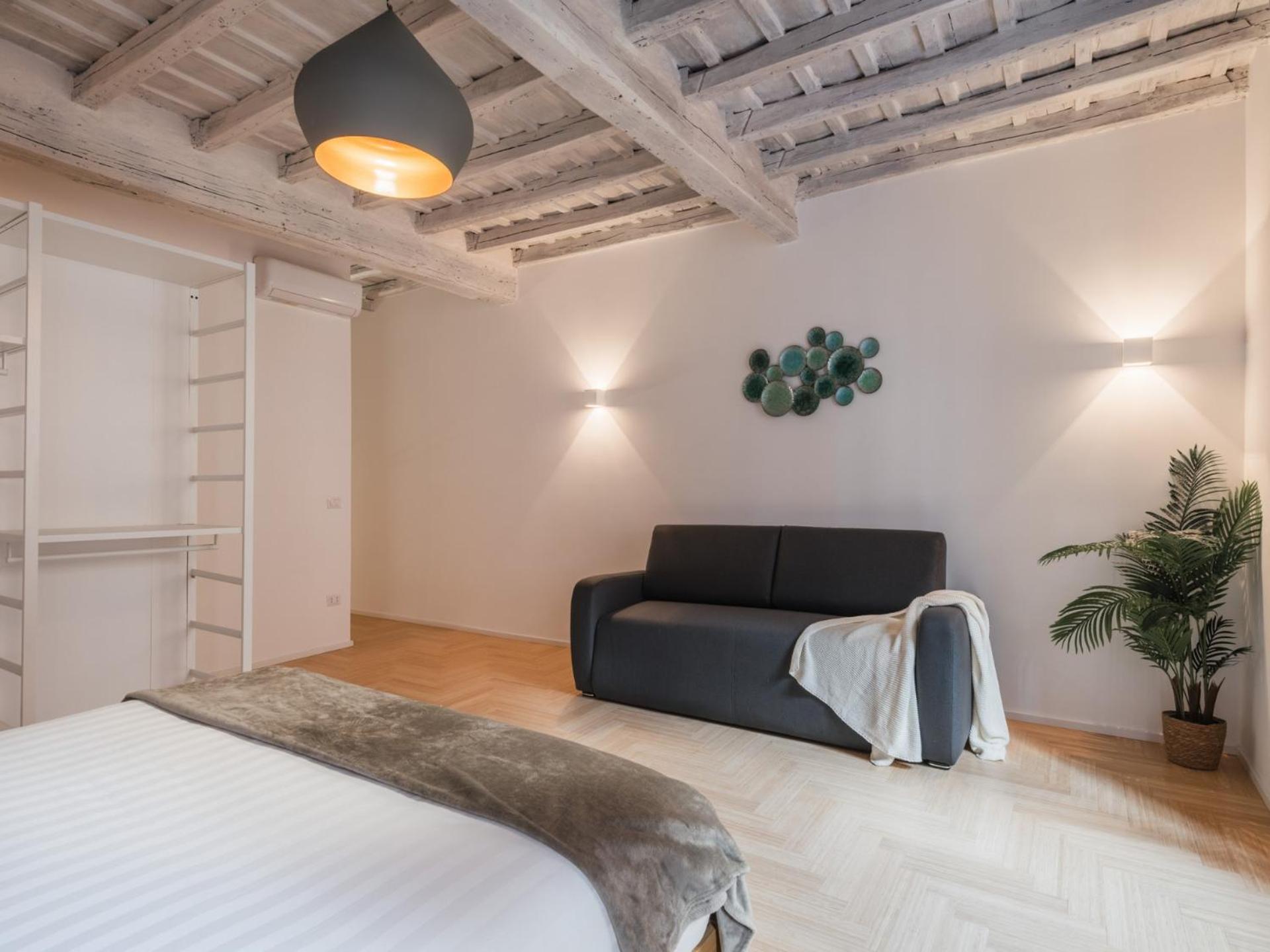 The Rent - Charming Two-bedroom Near The Vatican Apartment Rom